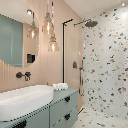 Apartament Kolumba Charming With Balcony&parking In By Renters