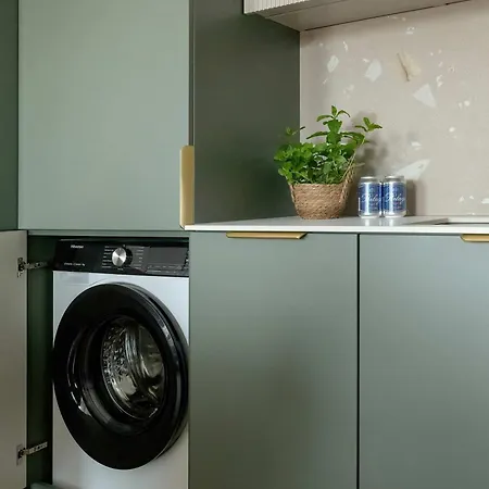 Kolumba Charming With Balcony&parking In By Renters